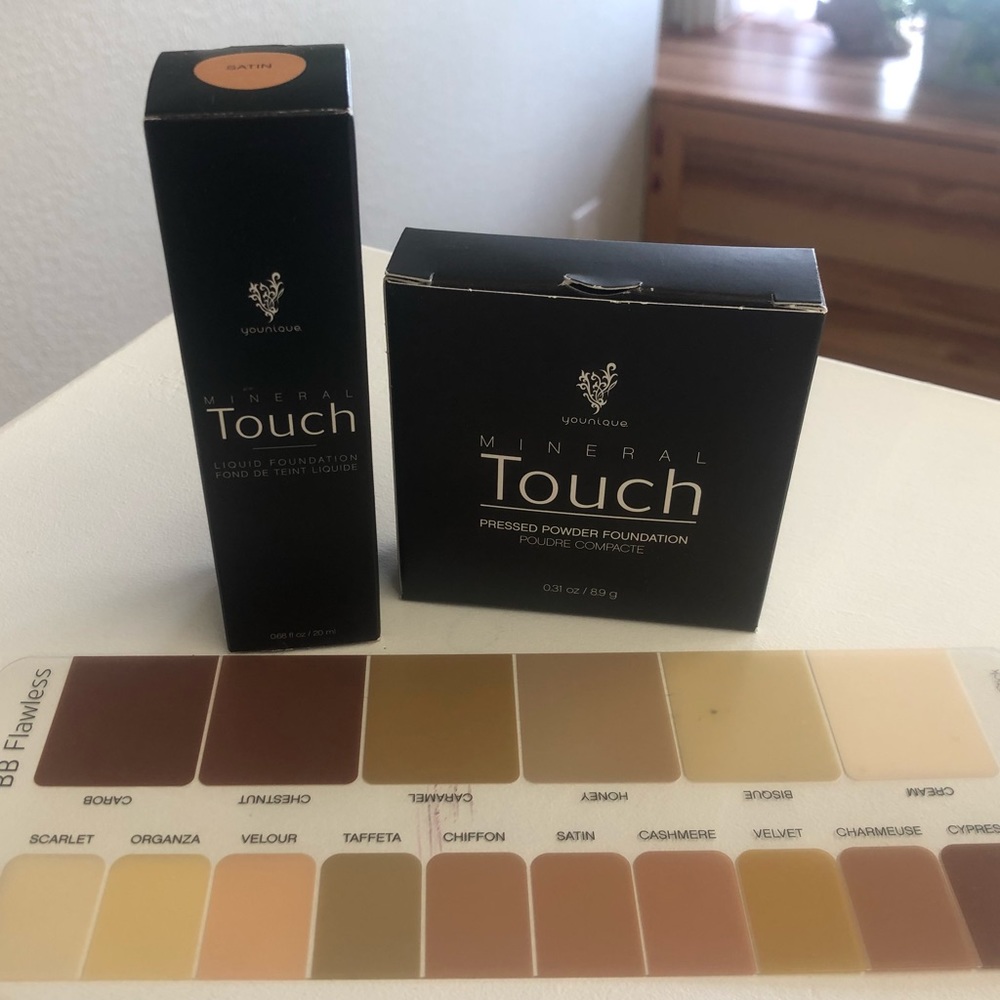 Younique liquid foundation and powder